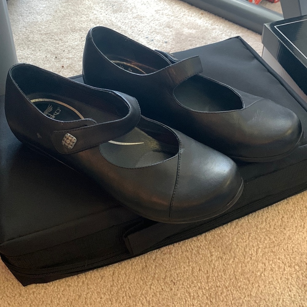DANSKO Opal Mary Jane Black Leather Size
39 8 US